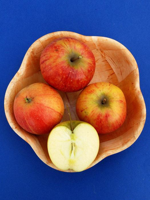 malus-rubinette Korb mit Rubinette Äpfeln
