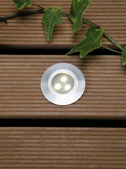 Einbauleuchte Alpha Warmweiß Holzboden Gardenlights Einbauleuchte Alpha Warmweiss in Holzboden verbaut