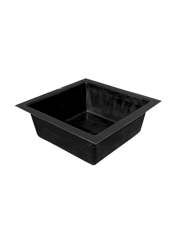 Teichbecken aus GFK mit einem Fassungsvermögen von 200 Liter