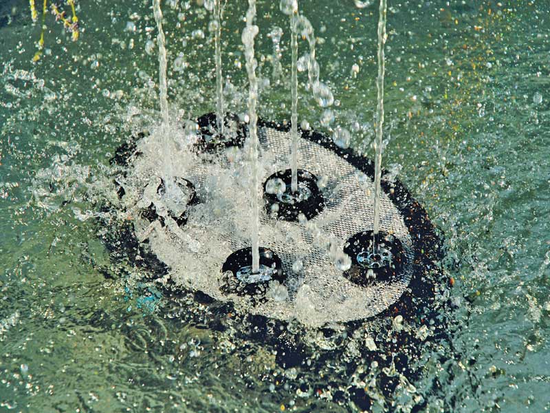 Wasserduesen des Water Quintets in Betrieb