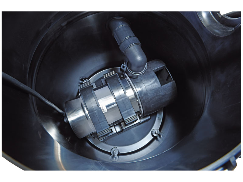 PondoVac 5 Innenansicht des Filterbehälters und der Pumpe