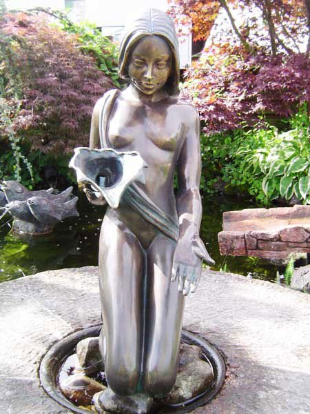 Bronzefigur Noèlle klein (Art.Nr. 88279)