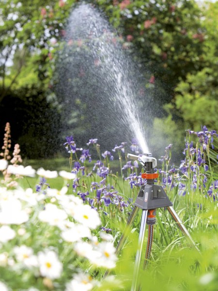 GARDENA Premium Impuls-Hochregner im Einsatz